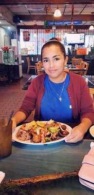 Los Paisanos Restaurant