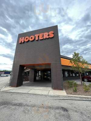Hooters