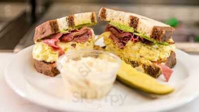 Heidi's Brooklyn Deli