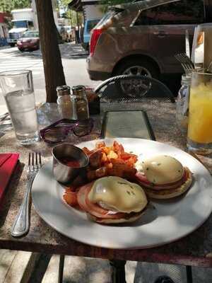 Teddy's Bar And Grill