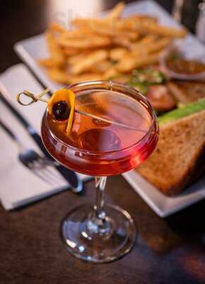 Logan 11 Bar & Kitchen