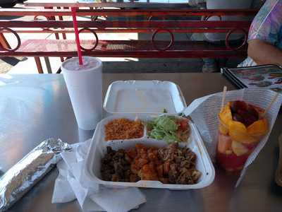 El Valle Fruiteria & Restaurant