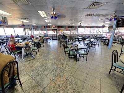 El Valle Fruiteria & Restaurant