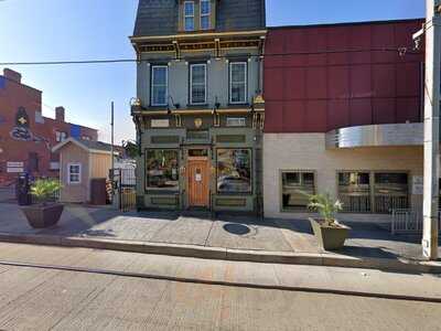 Warrington Deli & Restaurant