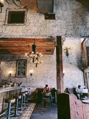 Melrose Umbrella Co.