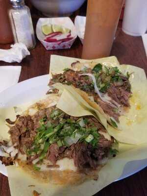 Fernandez Restaurant