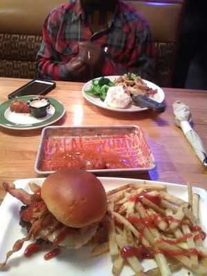 Applebee's Grill + Bar