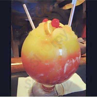 Savannah Island Bar & Grill