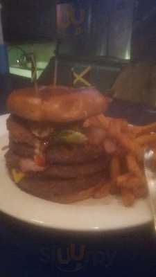 Savannah Island Bar & Grill