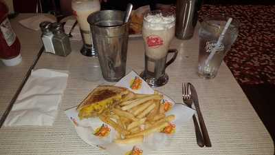 Johnny Rockets River Spirit Casino