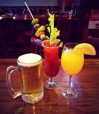 Fat Willy's Family Sports Grill