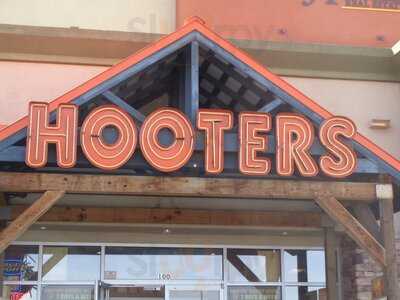 Hooters