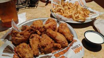 Hooters