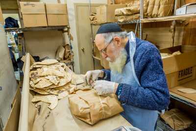 Lubavitch Matzah Bakery