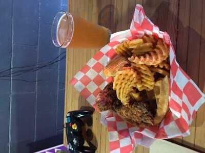 Forty's Chicken & Waffles