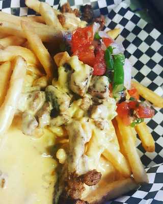 Milo's Sports Tavern