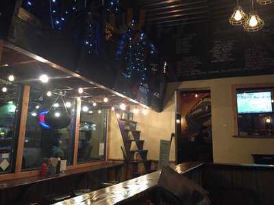 Nate's Wings And Waffles