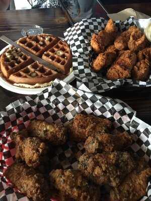 Nate's Wings And Waffles