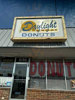 Daylight Donuts
