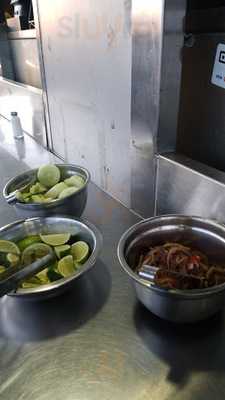 Los Guachos Taqueria