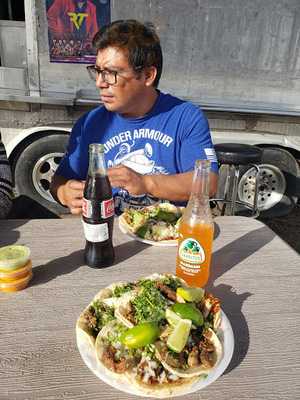 Los Guachos Taqueria