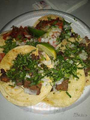 Los Guachos Taqueria