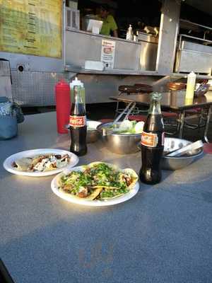 Los Guachos Taqueria