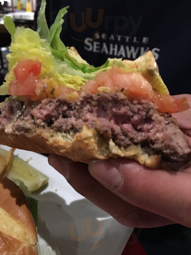 Redtrees Restaurant + Bar