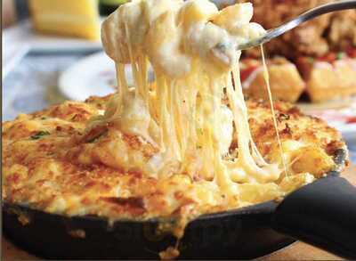 World Famous House Of Mac