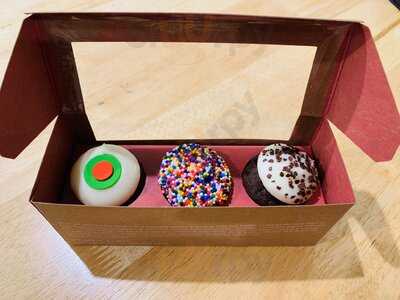 Sprinkles The Grove