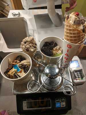 Nectar Frozen Yogurt Lounge