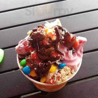 Nectar Frozen Yogurt Lounge