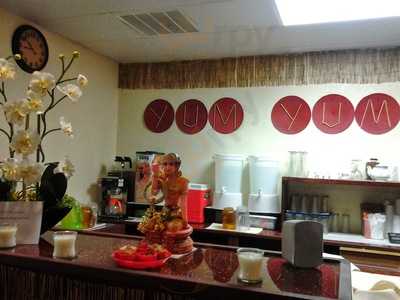Yum Yum Thai Restaurant