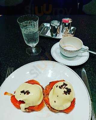 Dowling's At The Carlyle