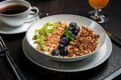 Dowling's At The Carlyle