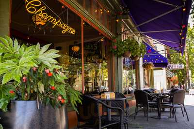 Mcmenamins 23rd Avenue Bottle Shop