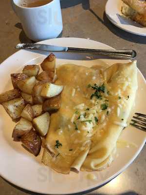 Champagne French Bakery Cafe