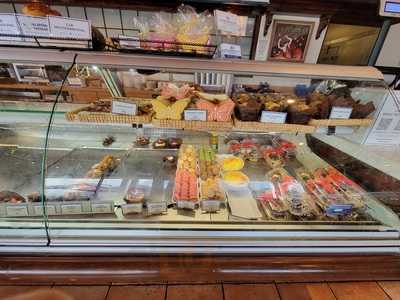 Champagne French Bakery Cafe