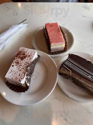 Champagne French Bakery Cafe