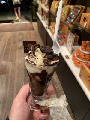 Godiva Chocolatier