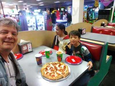 Chuck E. Cheese