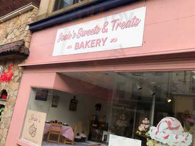 Josie's Sweets & Treats