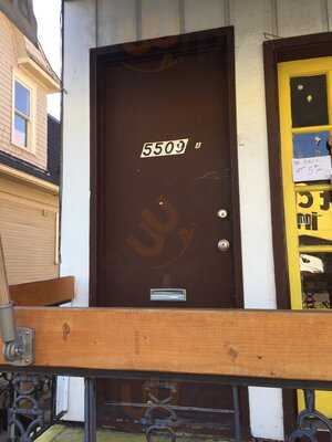 Fat Duck's Deli And Bakery