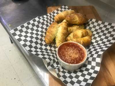 Pizza Pronto And Gyro House