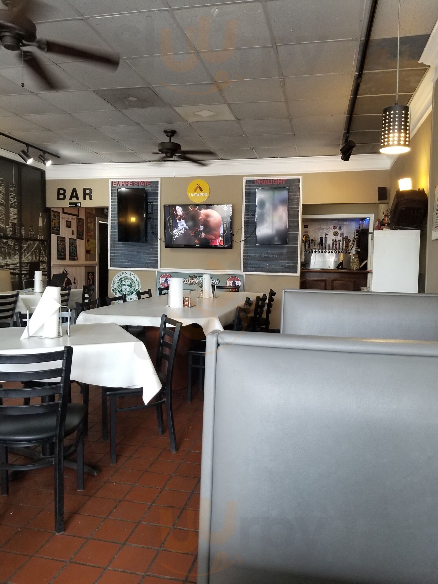 Empire State Pizza & Growlers