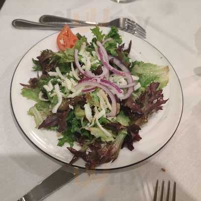 D B Gunnz Grill & Bar