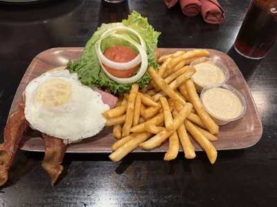 The Edge Of Town Bar & Grill