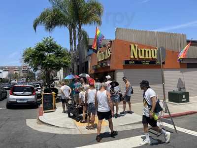 Nunu's Cocktail Lounge