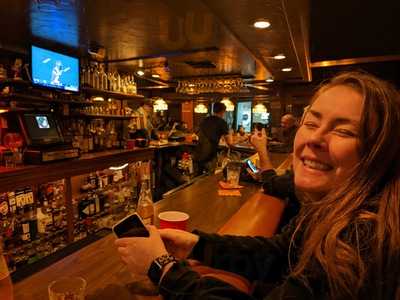 Nunu's Cocktail Lounge