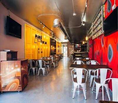 004 "the Sandwich Connec"